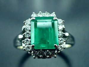 1.3ct エメラルド 指輪