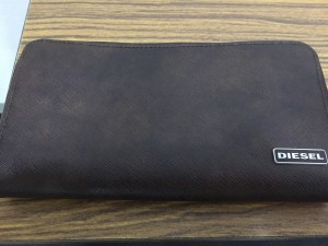 ディーゼル 長財布