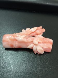 サンゴブローチ