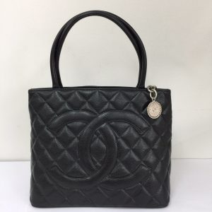 シャネル復刻トートバッグキャビアスキン