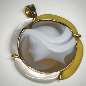 Pt900/K18 カメオ ペンダントトップ