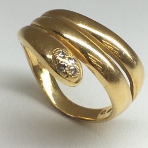 18金のメレダイヤ付リング