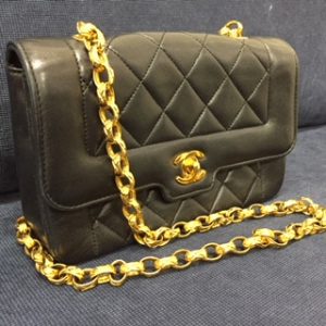 CHANEL シャネルチェーンショルダーバック