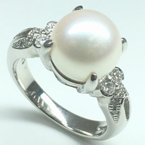 メレダイヤ付 パールリング