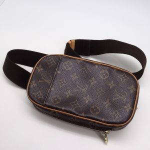 LOUIS VUITTON バック