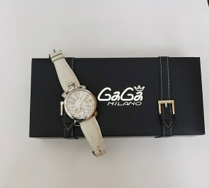 ガガミラノ手巻き 腕時計