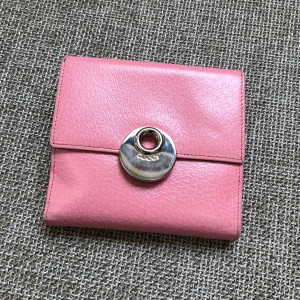 グッチ 三つ折り GGキャンバス財布