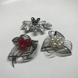 シルバーブローチ