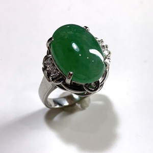 Pt900 翡翠（7.93ct）メレダイヤ （0.104ct）リング