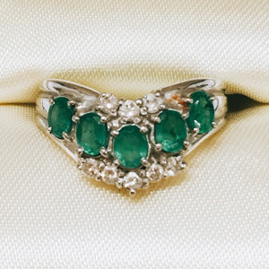 Pt900 エメラルド 0.863ct メレダイヤ 0.2ct リング