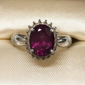 Pt900 ガーネット 2.75ct メレダイヤ 0.2ct リング