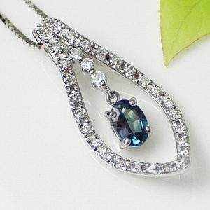 K18WG アレキサンドライト 0.25ct ダイヤモンド 0.20ct