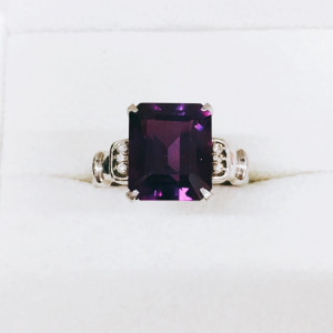Pt900 アメジスト メレダイヤ付 リング 6.4ct 0.06ct