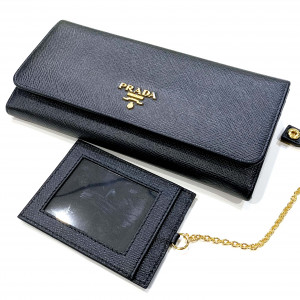 PRADA サフィアーノ レザー 長財布 パスケース付き