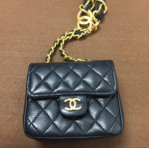 CHANELマトラッセウエストミニポーチ