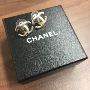 CHANELシルバーピアス