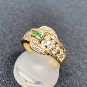 K18 エメラルド(0.6ct)メレダイヤ (0.9ct)リング