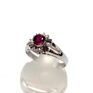 Pt900 ルビー(0.4ct)メレダイヤ (0.07ct)リング