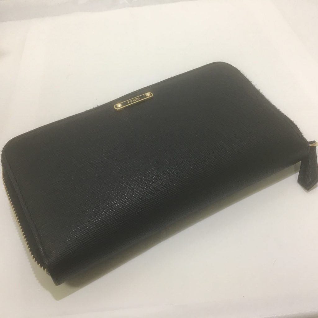 美品 FENDI フェンディ 長財布 ラウンドファスナー