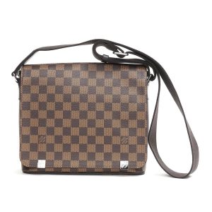 LOUIS VUITTON ルイ・ヴィトン ディストリクト ショルダーバッグ