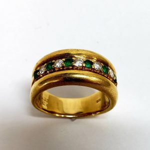 K18 メレダイヤ・エメラルド付リング