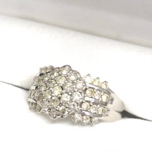 Pt900リング0.87ctメレダイヤ付