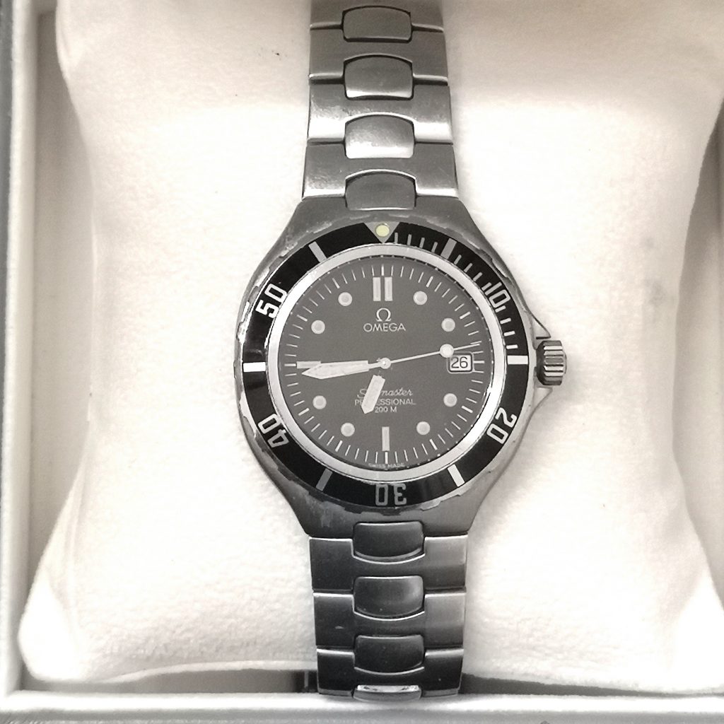 OMEGA オメガ プロフェッショナル M200    初期モデル クウォーツ 箱・ギャラあり 腕時計