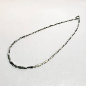 K18WG ネックレス