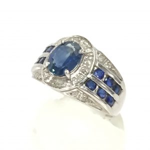 リング　Pt900　サファイヤ2.00ct　メレ0.76ct　6.61ｇ