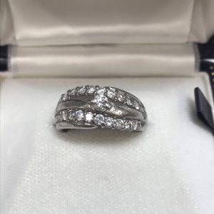 Pt900　メレダイヤ付き リング