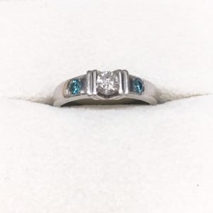 Pt900 ダイヤモンド ブルートパーズ付 リング