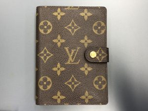 ルイヴィトン 手帳カバー