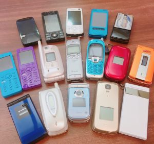 ガラパゴス携帯電話