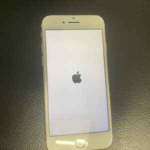 iPhone7 32G au