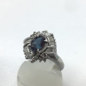 アレキサンドライト(0.66ct)メレダイヤ (0.32ct)Pt900リング