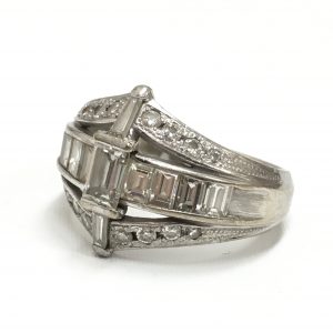 Pt900 メレダイヤ付き リング