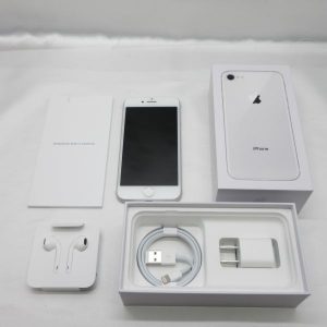 iPhone8　シルバー