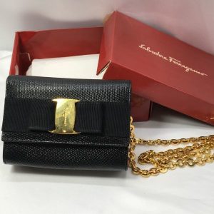 サルヴァトーレ フェラガモ　チェーンポシェット