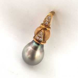 K18パールメレ付ネックレストップ