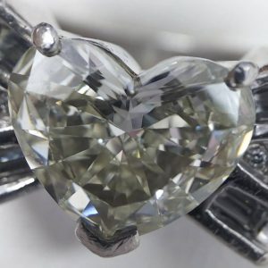 Pt900リングハートシェィプダイヤ4ct