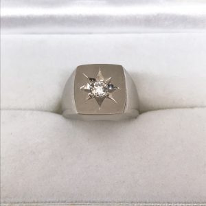 Pt900 ダイヤモンド付 印台リング
