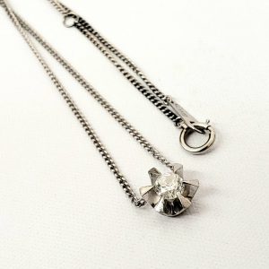 K18WG ダイヤモンド付ネックレス