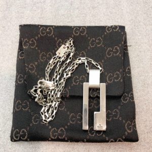 GUCCI グッチ Gロゴ スクエア ネックレス ペンダント