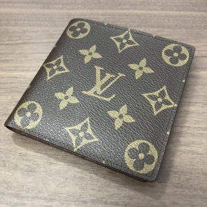 ルイ・ヴィトン モノグラム 二つ折り財布
