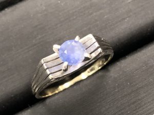 ホワイトゴールドサファイアリング
