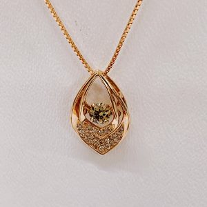 K18イエローダイヤ付ネックレス