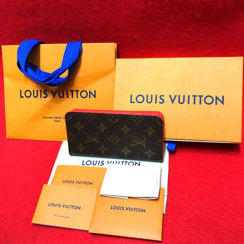 LOUIS VUITTON iPhoneケース