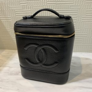CHANEL バニティーポーチ キャビアスキン