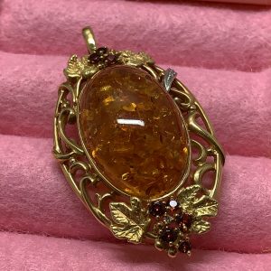 K18 琥珀 (25ct) ペンダントトップ