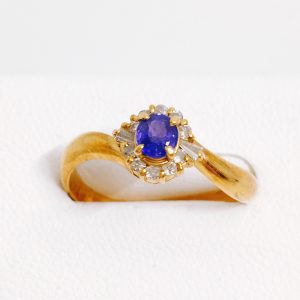 K18サファイヤ・メレダイヤ付きリング